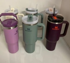 Lot 197  
            Edinburgh SR33 - Delivery Only 
                
QUANTITY OF SPORTS & EXERCISE ITEMS TO INCLUDE STANLEY QUENCHER H2.0 TUMBLER 1.18...