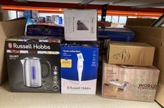 Lot 220  
            Edinburgh SR33 - Delivery Only 
                
QUANTITY OF KITCHEN & APPLIANCES ITEMS TO INCLUDE RUSSELL HOBBS QUIET KETTLE: LOC...