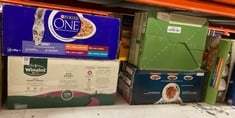 Lot 237  
            Edinburgh SR33 - Delivery Only 
                
QUANTITY OF PET ITEMS TO INCLUDE PURINA ONE CAT FOOD ITEMS MAY BE PAST BEST BEFOR...