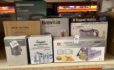 Lot 261  
            Edinburgh SR33 - Delivery Only 

                
QUANTITY OF KITCHEN & APPLIANCES TO INCLUDE RUSSELL HOBBS PURITY KETTLE : LOCATIO...