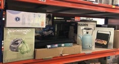 Lot 274  
            Edinburgh SR33 - Delivery Only 

                
QUANTITY OF KITCHEN & APPLIANCES ITEMS TO INCLUDE  34340 PANINI PRESS AND GRILL S...