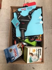 Lot 281  
            Edinburgh SR33 - Delivery Only 
                
QUANTITY OF PET PRODUCTS ITEMS TO INCLUDE HALTI ANATOMY DOG HARNESS WITH HANDLE -...