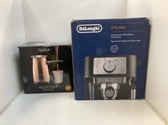 Lot 302  
            Edinburgh SR33 - Delivery Only 
                
HOTEL CHOCOLAT VELVETISER COPPER DRINKING CHOCOLATE MACHINE + DELONGHI MANUAL COF...