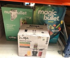 Lot 319  
            Edinburgh SR33 - Delivery Only 
                
QUANTITY OF KITCHEN & APPLIANCES ITEMS TO INCLUDE NINJA 700W SLIM BLENDER & SMOOT...