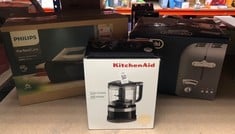 Lot 325  
            Edinburgh SR33 - Delivery Only 
                
QUANTITY OF KITCHEN & APPLIANCES ITEMS TO INCLUDE PHILIPS DOMESTIC APPLIANCES PER...