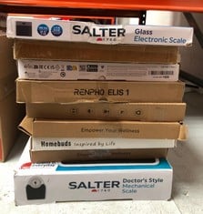 Lot 366  
            Edinburgh SR33 - Delivery Only 

                
QUANTITY OF HEALTH & BEAUTY ITEMS TO INCLUDE SALTER DIGITAL BATHROOM SCALE – EASY...