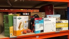 Lot 375  
            Edinburgh SR33 - Delivery Only 

                
QUANTITY OF PET PRODUCTS ITEMS TO INCLUDE PETSAFE CAT - CAT DOORS, WHITE, ONE SIZ...