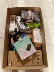 Lot 485  
            Edinburgh SR33 - Delivery Only 

                
QUANTITY OF TECH & GAMING ITEMS TO INCLUDE MCBAZEL 360 DEGREE ROTATING DISPLAY ST...