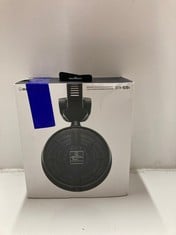 Lot 504  
            Edinburgh SR33 - Delivery Only 

                
AUDIO-TECHNICA R70X OPEN BACK REFERENCE HEADPHONE BLACK.: LOCATION - ROW F