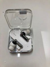 Lot 506  
            Edinburgh SR33 - Delivery Only 

                
NOTHING WIRELESS EARPHONES : LOCATION - ROW F