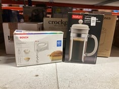 Lot 536  
            Edinburgh SR33 - Delivery Only 

                
QUANTITY OF KITCHEN & APPLIANCES ITEMS TO INCLUDE BOSCH CLEVERMIXX: LOCATION - ROW F