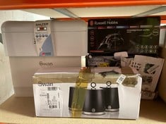 Lot 564  
            Edinburgh SR33 - Delivery Only 

                
QUANTITY OF KITCHEN & APPLIANCES ITEMS TO INCLUDE RUSSELL HOBBS POWERSTEAM ULTRA ...