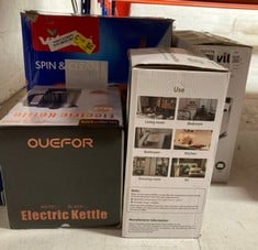 Lot 567  
            Edinburgh SR33 - Delivery Only 

                
QUANTITY OF KITCHEN & APPLIANCES ITEMS TO INCLUDE ELECTRIC KETTLE : LOCATION - ROW E