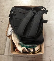 Lot 66  
            Edinburgh SR33 - Delivery Only 

                
QUANTITY OF GENERAL GOODS ITEMS TO INCLUDE CATH KIDSTON TOILET BAG: LOCATION - A ...