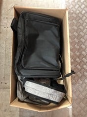 Lot 69  
            Edinburgh SR33 - Delivery Only 

                
QUANTITY OF BAG ITEMS TO INCLUDE BLACK WOMENS LEATHER BAG: LOCATION - A RACK