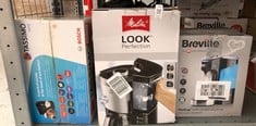 Lot 106  
            Edinburgh SR33 - Delivery Only 

                
QUANTITY OF KITCHEN & APPLIANCES ITEMS TO INCLUDE MELITTA LOOK V PERFECTION BLACK...