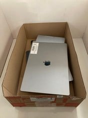 Lot 128  
            Edinburgh SR33 - Delivery Only 

                
QUANTITY OF ASSORTED APPLE LAPTOPS TO INCLUDE TO INCLUDE APPLE MACBOOK PRO MODEL ...
