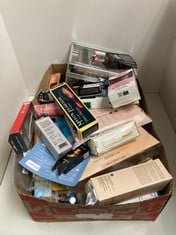 Lot 150  
            Edinburgh SR33 - Delivery Only 

                
QUANTITY OF HEALTH & BEAUTY ITEMS TO INCLUDE MINIMALIST 2% SALICYLIC ACID SERUM F...