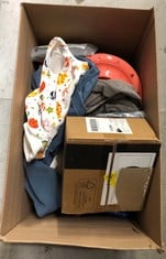 Lot 251  
            Edinburgh SR33 - Delivery Only 

                
QUANTITY OF PET PRODUCTS TO INCLUDE STAR WARS THE MANDALORIAN PET HALLOWEEN COSTU...