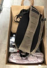 Lot 267  
            Edinburgh SR33 - Delivery Only 
                
QUANTITY OF CLOTHING & APPAREL ITEMS TO INCLUDE DOMKE SLING BAG RW BROWN: LOCATIO...