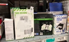 Lot 289  
            Edinburgh SR33 - Delivery Only 
                
QUANTITY OF TECH & GAMING ITEMS TO INCLUDE VENOM XBOX 360 TWIN DOCKING STATION WI...