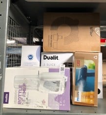 Lot 320  
            Edinburgh SR33 - Delivery Only 

                
QUANTITY OF KITCHEN & APPLIANCES ITEMS TO INCLUDE PHILIPS 3000 SERIES HANDHELD ST...