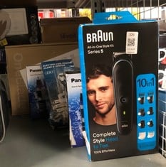 Lot 329  
            Edinburgh SR33 - Delivery Only 

                
QUANTITY OF HEALTH & BEAUTY ITEMS TO INCLUDE PANASONIC ER-GN30 NOSE / EAR HAIR: L...