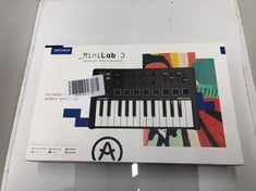 Lot 339  
            Edinburgh SR33 - Delivery Only 

                
ARTURIA MINILAB 3 UNIVERSAL 25 KEY MIDI CONTROLLER, WITH SOFTWARE, 8 RGB PADS, US...