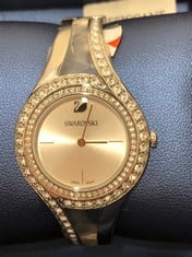 Lot 342  
            Edinburgh SR33 - Delivery Only 

                
SWAROVSKI STAINLESS STEEL WATCH GREY FACE: LOCATION - D RACK