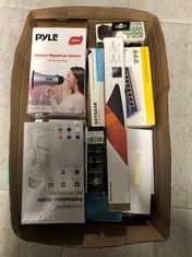 Lot 420  
            Edinburgh SR33 - Delivery Only 

                
QUANTITY OF TECH & GAMING ITEMS TO INCLUDE STEELSERIES QCK+ - GAMING MOUSE PAD - ...