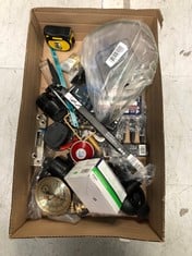 Lot 585  
            Edinburgh SR33 - Delivery Only 
                
QUANTITY OF TOOLS & HOME IMPROVEMENT ITEMS TO INCLUDE DRAYTON BY SCHNEIDER ELECTR...