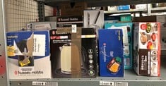 Lot 592  
            Edinburgh SR33 - Delivery Only 
                
QUANTITY OF KITCHEN & APPLIANCES ITEMS TO INCLUDE RUSSELL HOBBS DUAL VOLTAGE STEA...