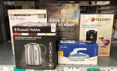 Lot 59  
            Edinburgh SR33 - Delivery Only 

                
QUANTITY OF KITCHEN & APPLIANCES ITEMS TO INCLUDE RUSSELL HOBBS DUAL VOLTAGE STEA...