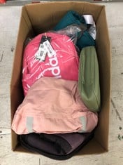 Lot 61  
            Edinburgh SR33 - Delivery Only 

                
QUANTITY OF CLOTHING & APPAREL ITEMS TO INCLUDE ADIDAS UNISEX KIDS KIDS LINEAR BA...