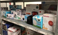 Lot 624  
            Edinburgh SR33 - Delivery Only 

                
QUANTITY OF HEALTH & BEAUTY ITEMS TO INCLUDE VICKS PERSONAL STEAM INHALER WITH TW...