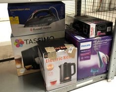 Lot 625  
            Edinburgh SR33 - Delivery Only 

                
QUANTITY OF KITCHEN & APPLIANCES ITEMS TO INCLUDE TEFAL PURE POP SLIM HANDHELD CL...