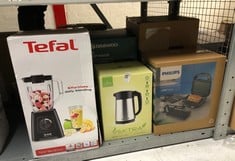 Lot 654  
            Edinburgh SR33 - Delivery Only 

                
QUANTITY OF KITCHEN & APPLIANCES ITEMS TO INCLUDE VEKTRA VEK-1506 VACUUM INSULATE...