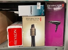 Lot 666  
            Edinburgh SR33 - Delivery Only 

                
QUANTITY OF ITEMS TO INCLUDE REMINGTON SHINE THERAPY HAIR STRAIGHTENER WITH ADVAN...