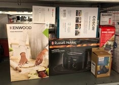 Lot 701  
            Edinburgh SR33 - Delivery Only 

                
QUANTITY OF KITCHEN & APPLIANCES ITEMS TO INCLUDE IBERGRIF M501 MANUAL FOOD CHOPP...