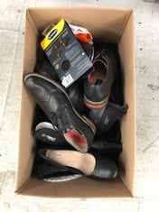 Lot 91  
            Edinburgh SR33 - Delivery Only 

                
QUANTITY OF CLOTHING & APPAREL ITEMS TO INCLUDE DR. SCHOLL'S PLANTAR FASCIITIS FO...