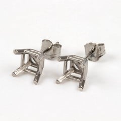 Lot 125  
            Nottingham Luxury Room - Delivery Only 

                
Platinum 950 Square Stud Earring Settings for 5.5mm Stones, 1.7g