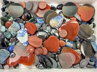 Lot 191  
            Nottingham Luxury Room - Delivery Only 

                
Mixed Material Cabochon Parcel of Gemstones, mixed, 1kg