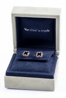 Lot 37  
            Nottingham Luxury Room - Delivery Only 

                
Van Cleef & Arpels 18K Yellow Gold Alhambra Onyx Stud Earrings, 0.9cm, 3.1g. Incl...