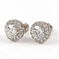 Lot 38  
            Nottingham Luxury Room - Delivery Only 

                
Platinum 950 2.02ct total Laboratory Grown Round Brilliant-cut Diamond with 0.48c...