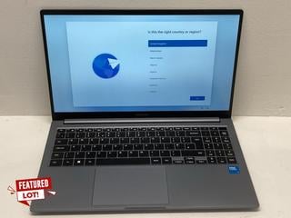 Lot 12  
            Birmingham Tech  - Parcel Delivery Only 

                
SAMSUNG GALAXY BOOK 4 256GB LAPTOP (ORIGINAL RRP - £649) IN GREY. (CHARGING CABLE...
