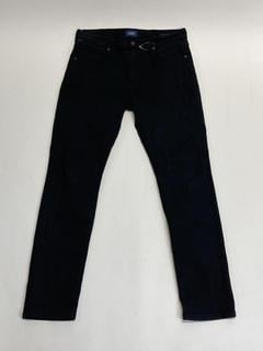 Lot 105  
            Birmingham Premium - Parcel Delivery Only 

                
CITIZENS OF HUMANITY SKINNY JEAN (SIZE 29) COLOUR (BLACK) ORIGINAL RRP £290