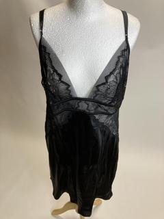 Lot 117  
            Birmingham Premium - Parcel Delivery Only 

                
CALVIN KLEIN BLACK CHEMISE NIGHTGOWN (SIZE XL) ORIGINAL RRP £123
