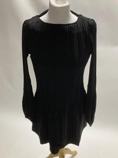 Lot 121  
            Birmingham Premium - Parcel Delivery Only 

                
MAJE ROBE BLACK MIDI DRESS (SIZE T2) ORIGINAL RRP £161