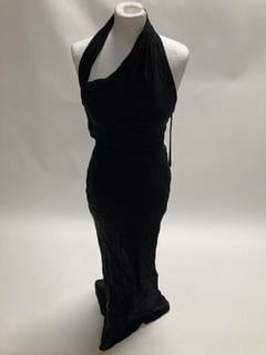 Lot 132  
            Birmingham Premium - Parcel Delivery Only 
                
BEC BRIDGE IDA HALTER MAXI DRESS (SIZE 8) ORIGINAL RRP £325