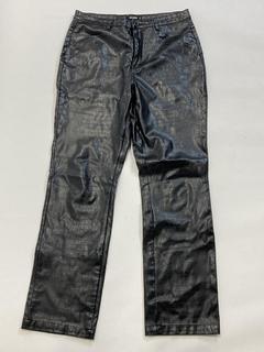 Lot 139  
            Birmingham Premium - Parcel Delivery Only 
                
MISSGUIDED CROCODILE FAUX LEATHER TROUSER (SIZE 14)